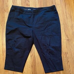 Croft & Barrow Navy Capris